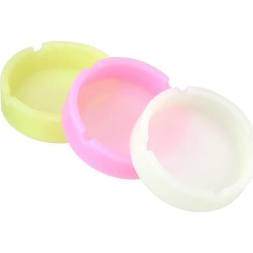 Creative ashtrays Luminous Silicone Gel Ashtray Anti-fall Portable Anti-scalding cigarette case Round Design Eco-Friendly