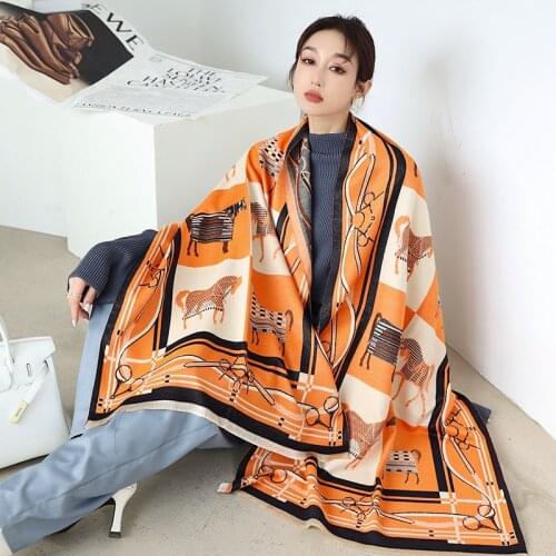 2021 Luxury Winter Cashmere Scarf Women Lady Design Warm Pashmina Blanket Carriage Scarves Shawl Female Decoration Thick Foulard