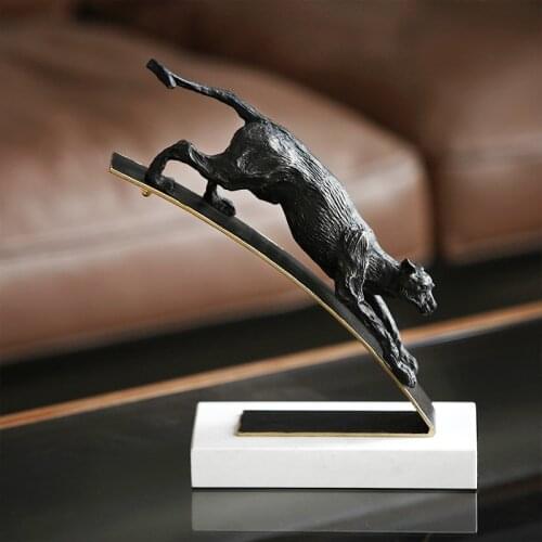 Modern Ferocious Leopard Run On A Metal Pole Statue Home Decoration Marble Ornaments Craft Gifts Home Furnishings Layout