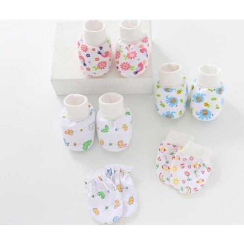 Baby Cartoon Anti-scratch Gloves Hat Foot Cover Set Handguard Cotton Mittens Beanie Cap Socks Kit for Infant Newborn