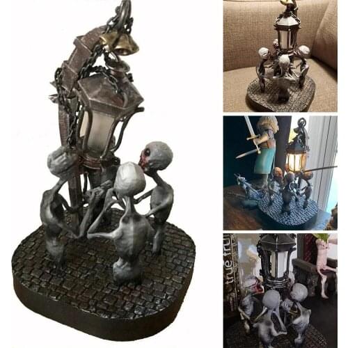 Novelty Bloodborne Lamp Halloween Party Supplies Four-Skull Statue Creative Shape Horror Zombie Chain Light Art Figurines