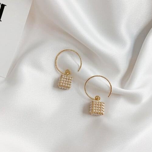 Huge Bud Korean Trendy Gold Color Earrings Imitation Pearls Cube Charm Women Geometry Drop Earrings Wedding Jelwery for Bridal