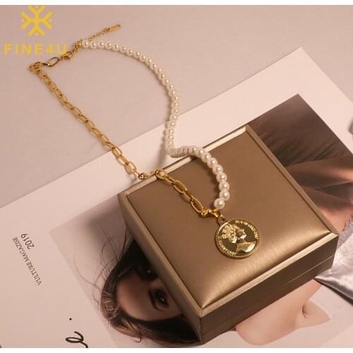 FINE4U N902 Vintage Disc Special Coin Necklace Queen Elizabeth II Coin Pendant Necklace Sweater Chain Jewelry for Women Girls