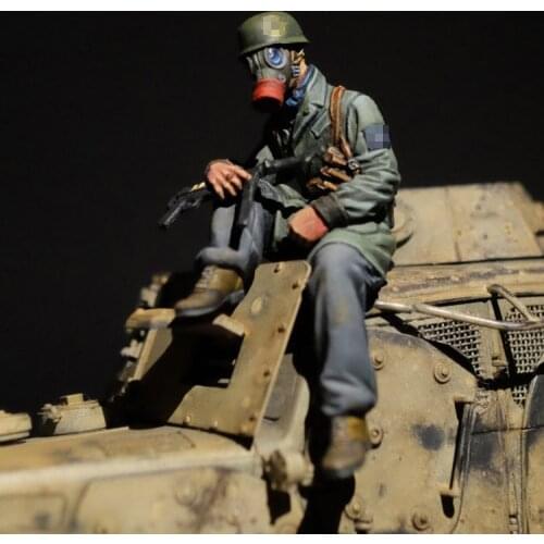 1/35 Fallschirmjager, Only soldiers, Resin Model Soldier GK, War theme, World War II military, Unassembled and unpainted kit