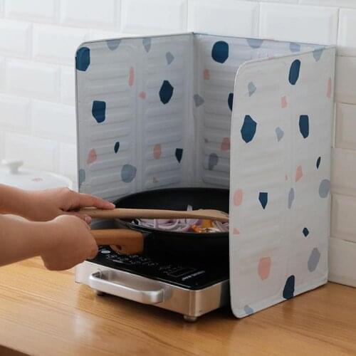 Kitchen Frying Pan Oil Splash Protection Screen Cover Gas Stove Anti Splatter Shield Guard Oil Divider Splash Proof Baffle Tools