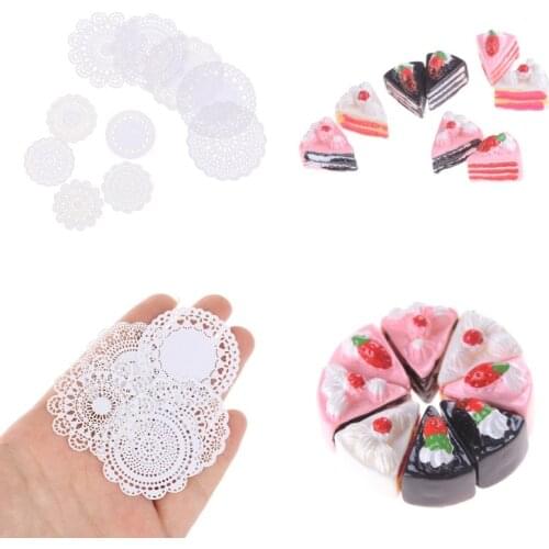 2pcs/set 1:12 Dollhouse Miniature Strawberry Cake Mini Lace Cake Dessert Paper Mat Furniture Kitchen Party Decoration