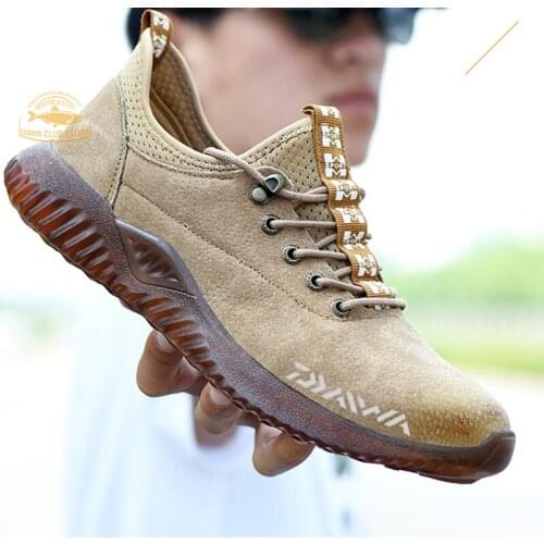 2020 New Daiwa Mens Waterproof Fishing Shoes Breathable and Anti-puncture Shoes Mountaineering Non-slip Wear-resistant Shoes