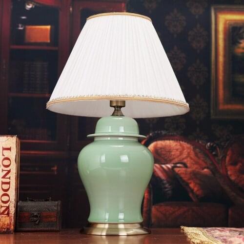 Jingdezhen Vintage style porcelain ceramic desk table lamps for bedside chinese Blue and White Porcelain colorful table lamp