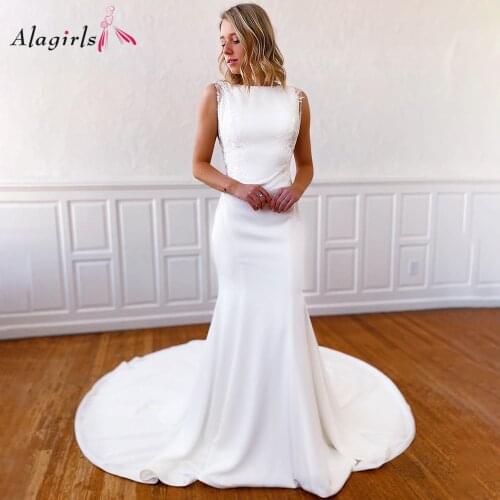 Elegant appliques mermaid vestidos de noiva Simple bateau neckline button back long dress for bride Sexy backless robes