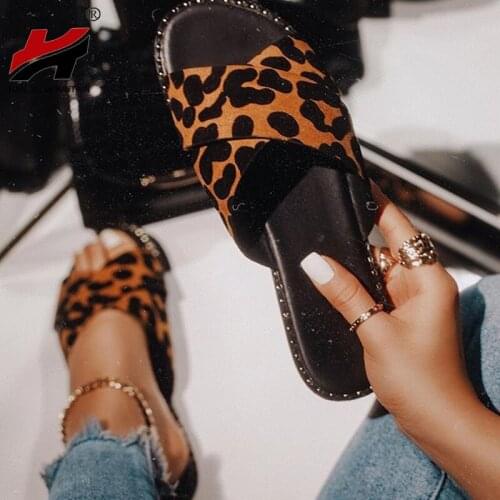 NAN JIU MOUNTAIN 2021 Womens Flat Sandals Outdoor Leopard Print Open Toe Rivet Slippers Fashion Sexy Shoes Plus Size 43