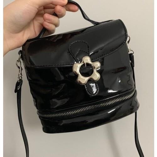 Flower Women Small Shoulder Bag Retro Patent Leather Women Crossbody Bags Fashion Girls Small Buckle Bucket Bags Bolsa Feminina