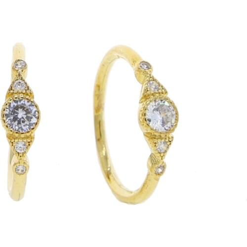 Wholesale 2021 fashion bling Shiny tiny round shape Crystal Cubic Zircon finger rings For Women girl delicate engagement jewelry