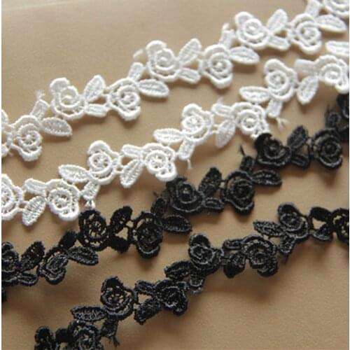 Top Grade 5yards/lot 1Cm Beautiful Embroidered Rose Trims Lace White / Black Rose Flower Trims Z310