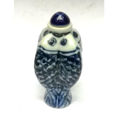YIZHU CULTUER ART Collection Chinese Old blue-and-white Porcelain Lovely Fish Snuff Bottle Gift Decoration