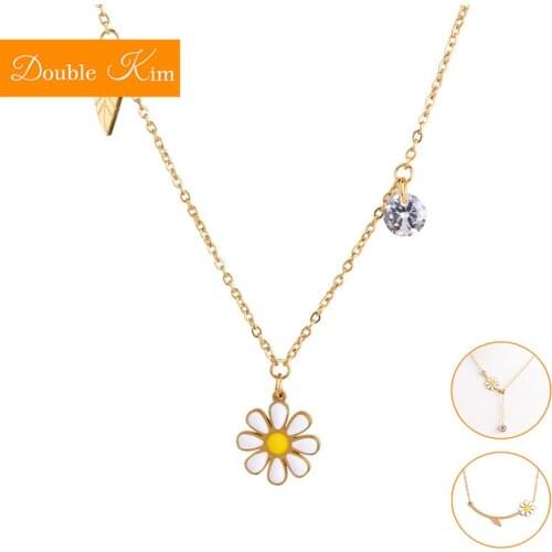 Small Chrysanthemum Pendant Necklace Titanium Stainless Steel No Fade Gold Color Chain Necklace Fashion Trendy Women Jewelry