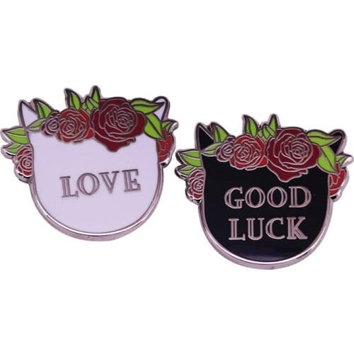 Cute cats head badge for women couple kids cartoon good luck animal lovers flair addition