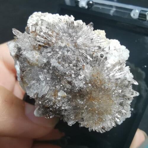 Natural high quality aluminum fluoride anhydrite crystal crystal healing energy stone decoration QUARTZ GEM delivery box