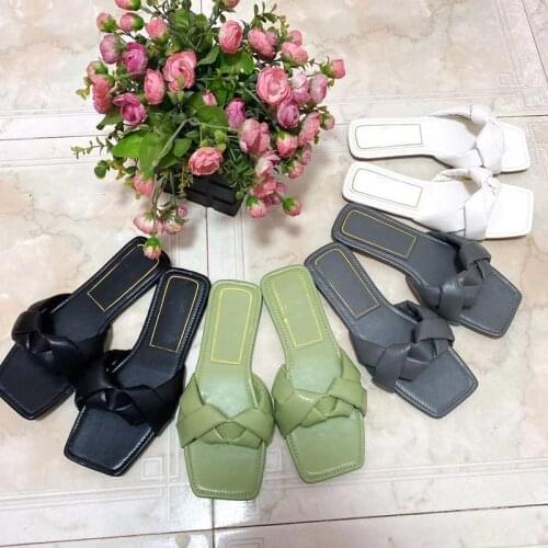 2021 summer new style solid color casual all-match square toe open-toed outdoor female beach slippers Plus size