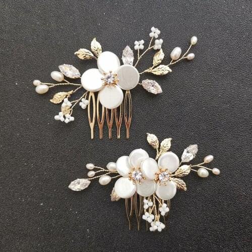 SLBRIDAL Handmade Shell Flower Freshwater Pearls Zirconia Bridal Hair Comb Wedding Hair Accessories Bridesmaids Women Jewelry