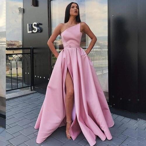 2021 Strapless Satin Prom Dresses with Pockets High Split Side Corset Back Formal Evening Party Ball Gowns
