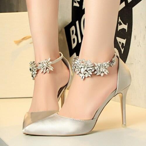 Wedding Women Shoes High Heels Sandals Ladies Sliver High heel Pumps Poninted Shoes Women Crystal Ankle Strap Silk Sandals 2018