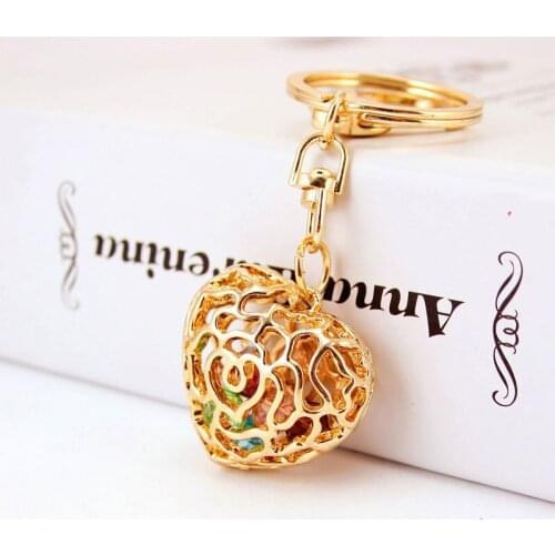Korean-Style Creative Hollow Lovely Car Keychain Women Couple Heart Metal Pendant Accessories Craft Small Gift
