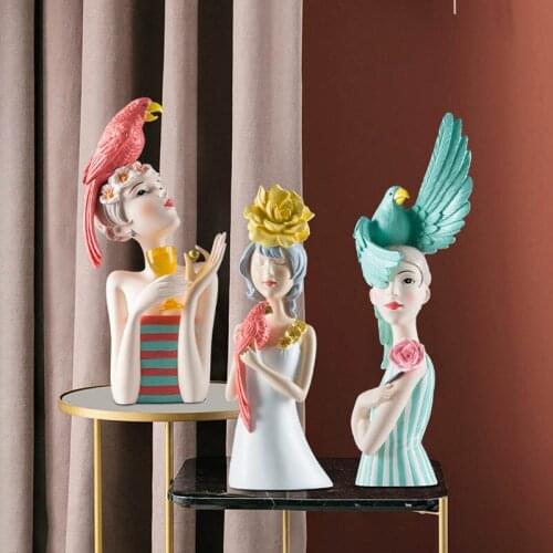 Modern Creative Resin Girl Body Art Decoration Light Luxury Living Room Wine Cabinet Home Decorat Ornaments