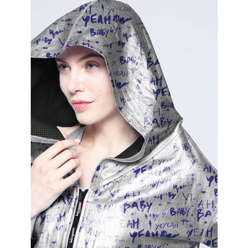 Women Reflective Coat Waterproof Lightweight with Hood, Short Raincoat Outdoor Active Hiking Windbreaker Ultra Light Fashion