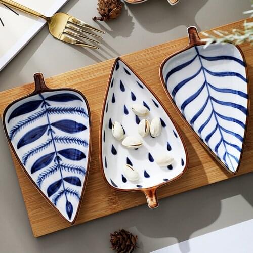 Leaf Shape Snack Dish Dessert Plates Sauce Plate Seasoning Plates Household Mini Japanese Tableware Sushi Plate Kitchen Supplies