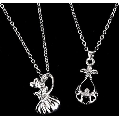 Emmaya Fashion Cheap 2 pcs/set Cute Best Friends Pendants Necklaces New Design Pendant Jewelry for Party