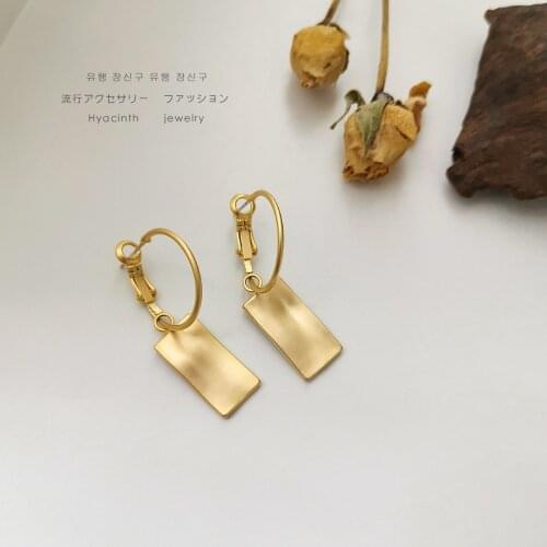 South Korea Dongdaemun Design Fairy Geometric Square Matte Metal Earrings French High-End Vintage Pendant Earrings