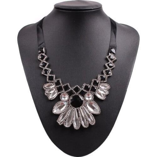 New Design Fashion Black Rope Chain Ribbon Choker Necklaces Collar Chunky Statement Pendant Jewelry for Women