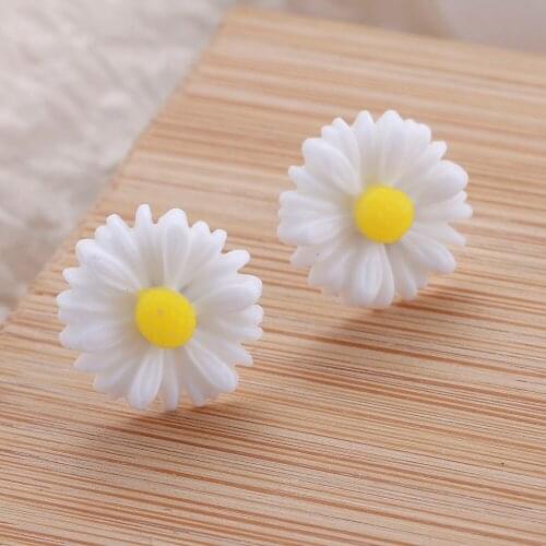 Flower Stud Earrings Shiny White Zircon Exquisite Versatile Female Earring Ladies Simple Stylish Star Women Fashion Jewelry New