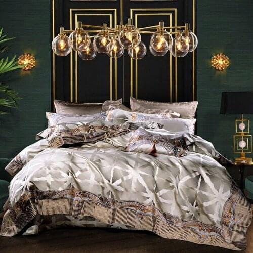 Fashion European Style High Precision Brocade Bedding Set Embroidery Duvit Cover Sheet Pillowcase King Queen 4/6/8/10PCS