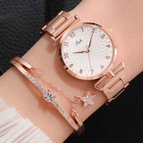 Water light water wave watch WomenS Fashion Casual Style Alloy Quartz Watch GirlS Birthday Present reloj mujer elegante #N03