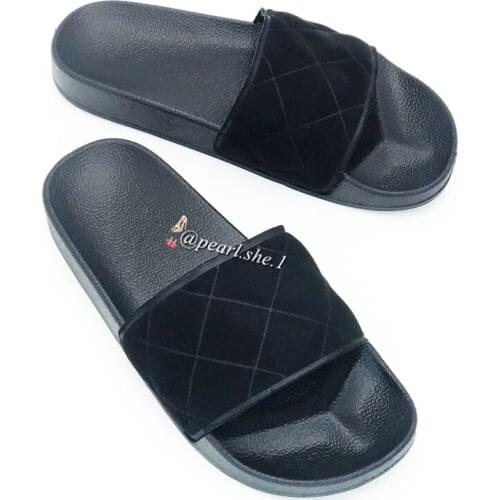 2021 New Ladies Plush slippers Outside shoes designer slippers famous brands Comfortable Faux Fox fur Winter slippers