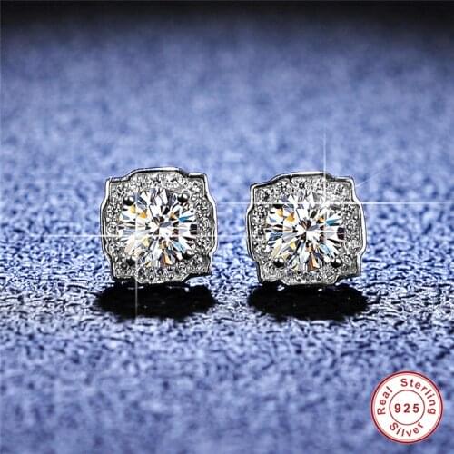 Geoki Luxury Passed Diamond Test D Color VVS1 Moissanite Stud Earrings 925 Sterling Silver Total 1 ct Moissanite Earrings Gift