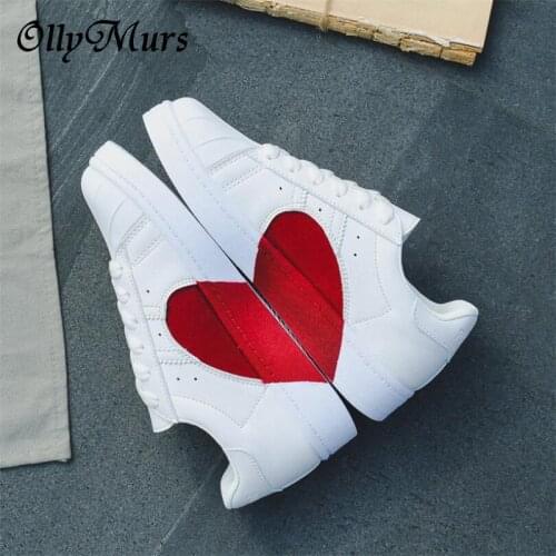 OllyMurs 2020 Spring Woman Sneakers White Casual Shoes Lovers Red hearts Fashion Flats Ladies Vulcanized Shoes Zapatos De Mujer
