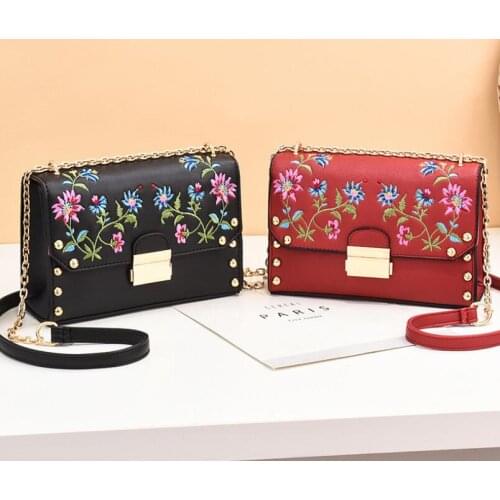 Summer Girl Chain Bag 2021 New Fashion Flower Embroidery Clamshell Small Square Bag Ladies One-Shoulder Bags Messenger Bag