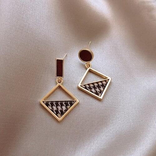 Sweet Cute Prismatic Small Stud Earrings Exquisite Fabric Lattice Earrings Korean Simple Ear Studs Compact Lovely Jewelry