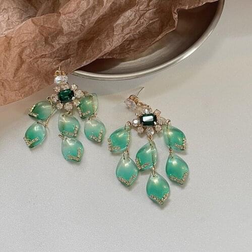 Charm Female Green Crystal Drop Earrings Classic Dangle Earrings For Women Trendy Bridal Leaf Zircon Wedding Earrings