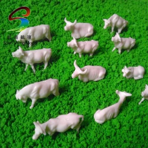 Model cow plastic bossy mini cow scale plastic white cow size 1.5--3.0cm