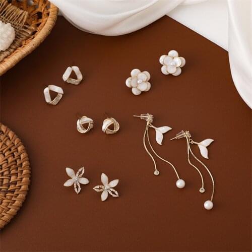 2021 New Korean White Enamel Flower Tassel Fairy Stud Earrings For Women Fashion Jewelry Party Elegant Oorbellen Brincos
