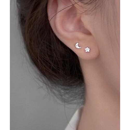 Star Moon Stud Earrings For Women Asymmetry Trendy Ear Partner Simple Best Friend Gift Creative Couples Party Jewelry Wholesale