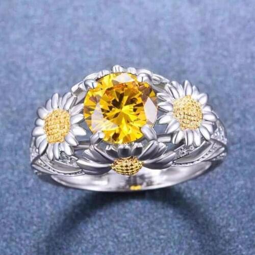 Hot-selling Jewelry Yellow Daisy Inlaid Zircon Ring Ladies Simple and Fresh Engagement Ring for Women Jewelry