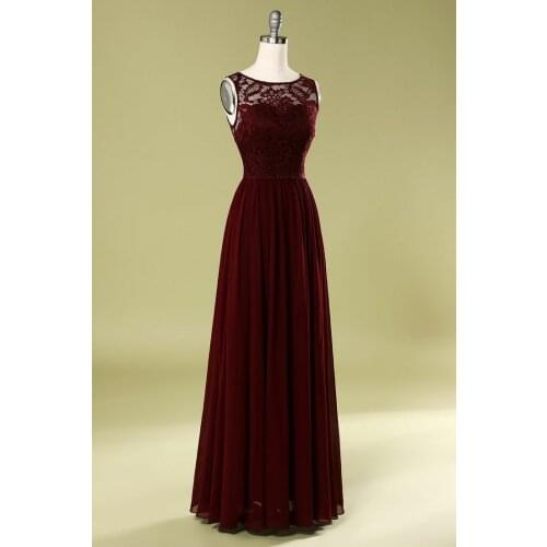 A-Line Long O-Neck Burgundy Bridesmaid Dresses with Pockets Floor Length Zipper Back Chiffon Pleated Formal Wedding Party Gowns