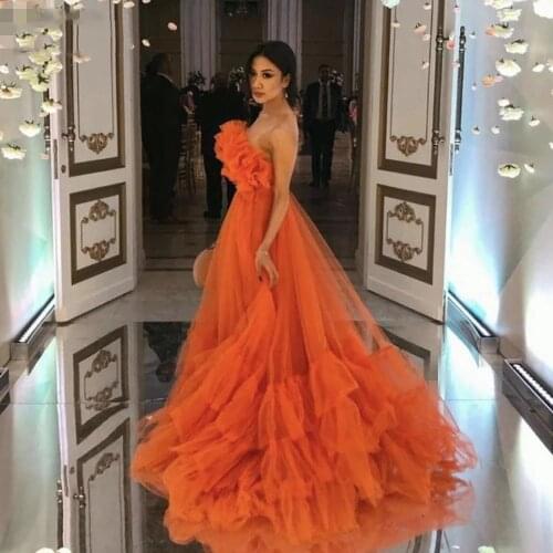 2021 Orange Ruffles Tulle Evening Dresses A Line Special Occasion Gowns Strapless Tiered Plus Size Prom Dresses robes de soirée