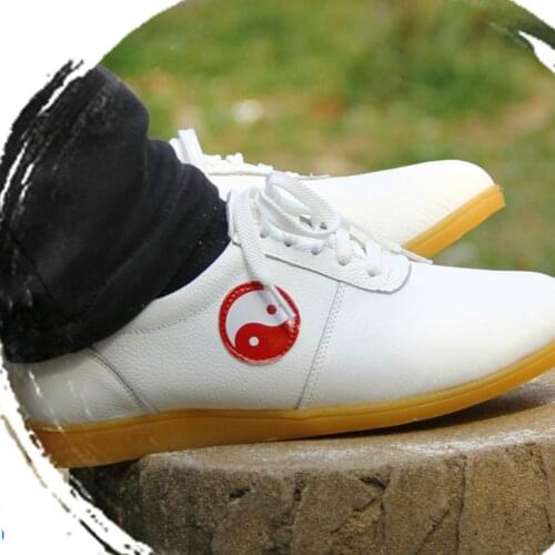 Cowhide Tai Chi Shoes Soft Real Leather Kung Fu Wushu Shoes Martial Arts Sneaker Sports Training Footwear Black Red White 35-46