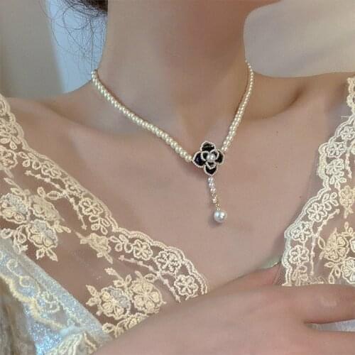 Vintage Elegant Drip Glaze Camellia Flower Natural Pearls Necklace for Women Wedding Jewelry Korean Fashion Clavicle Necklace