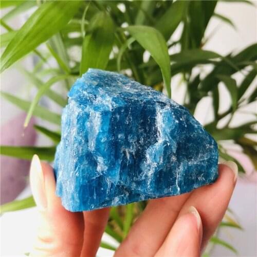 150-180g Natural Raw blue apatite stone mineral stone specimen